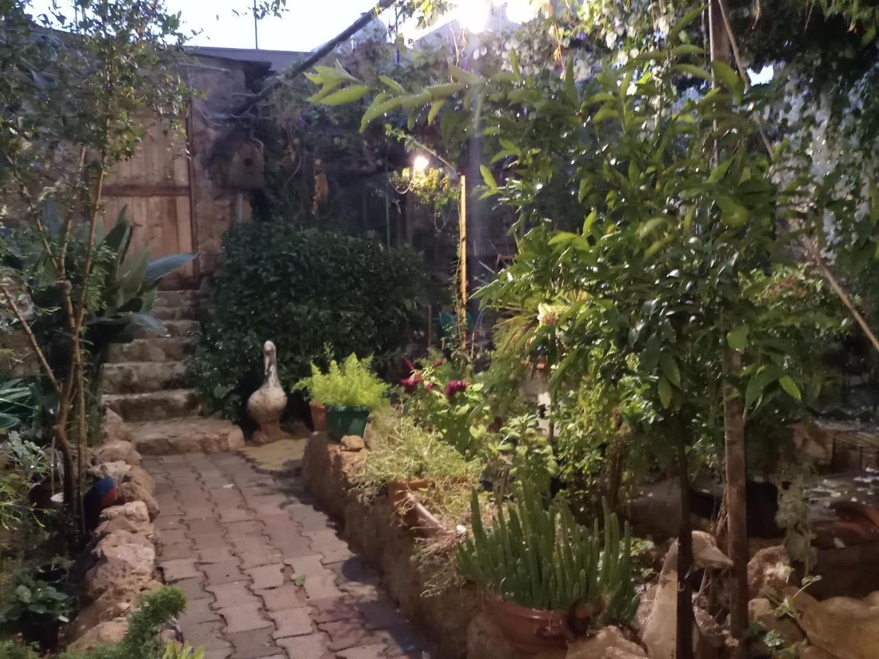 Mystery Garden Guest House Фамагуста Экстерьер фото